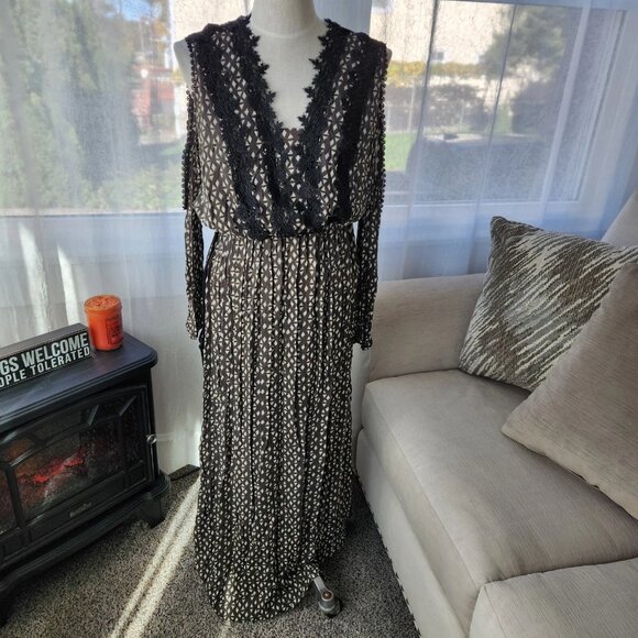 ELVI OLIVE GREEN LONG SLEEVE LINED PREMIUM LACE MAXI DRESS size 14 cold shoulder - Picture 1 of 6